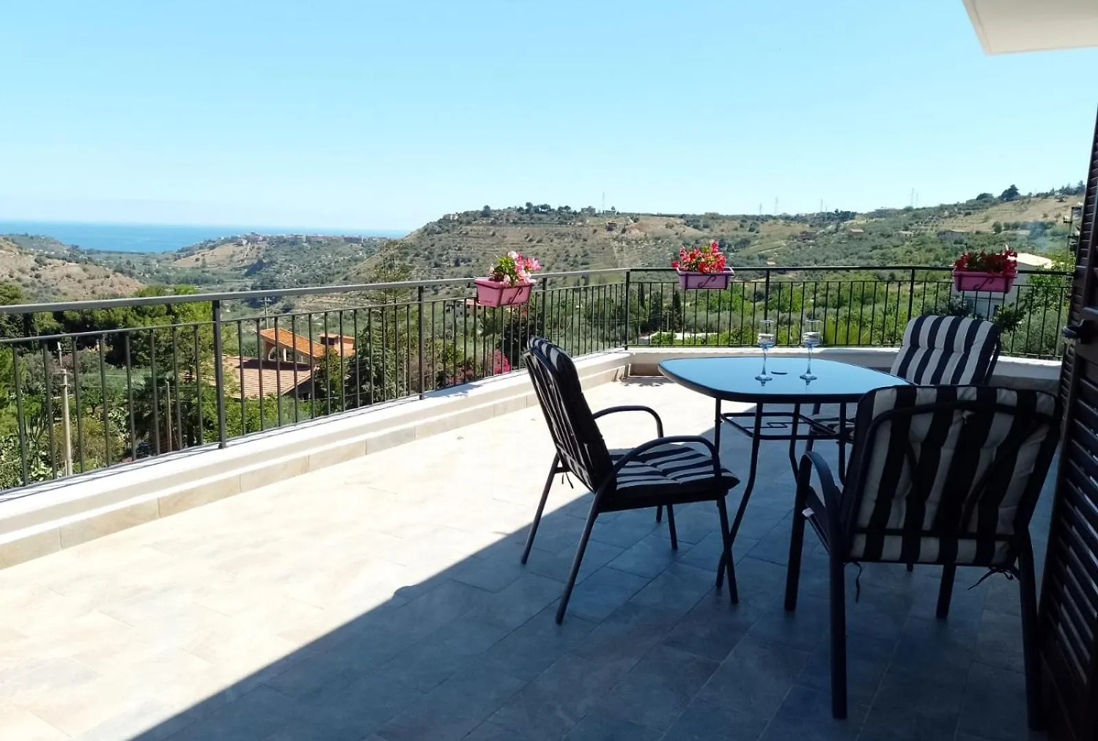 Camere Granatelli Altavilla Milicia Bed & Breakfast